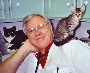 Dr. Larry White welcomes you and your pet to Briarcrest Veterinary Clinic!